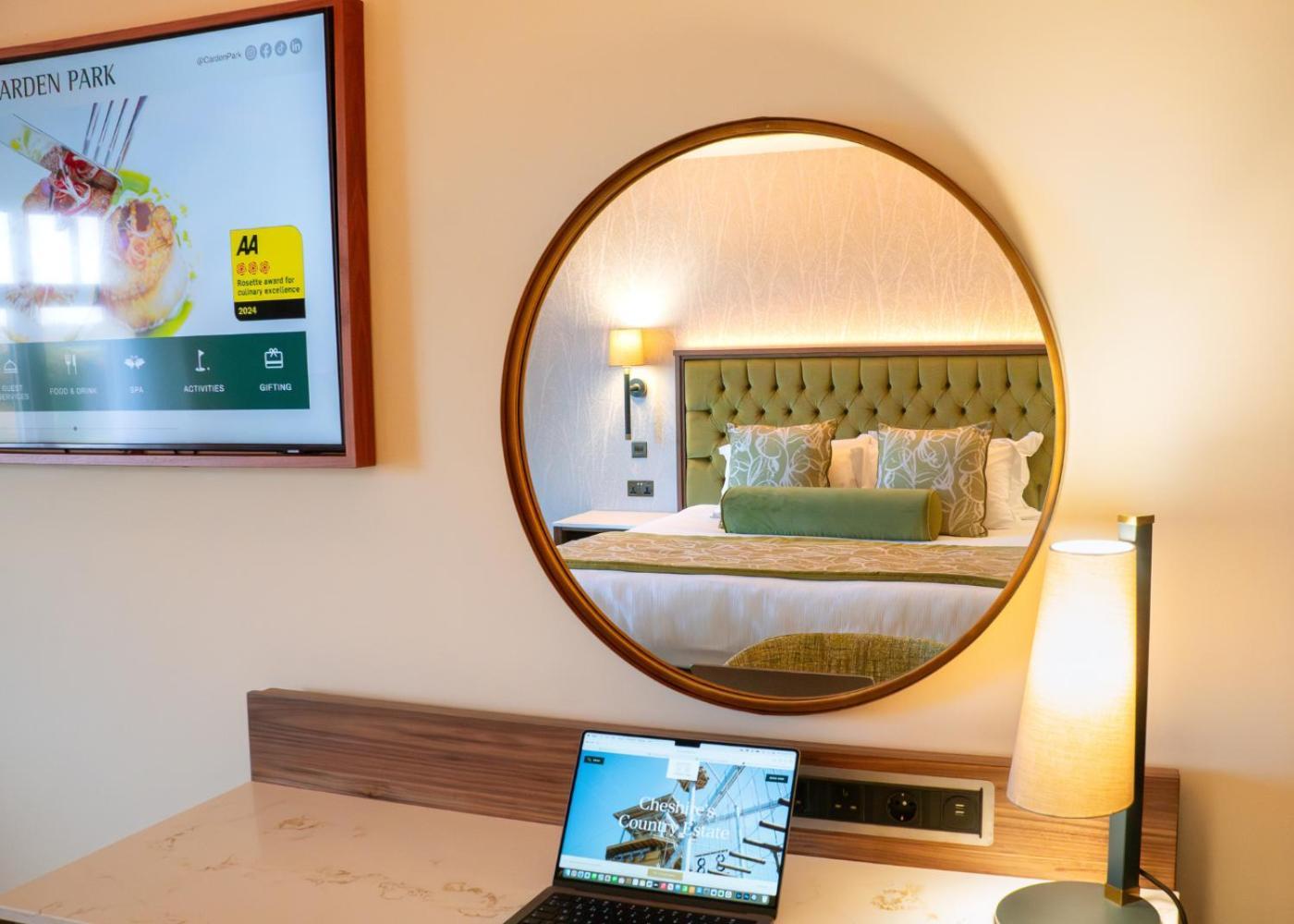 Luxury King Room